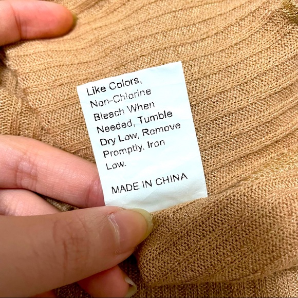 Solid Beige Button Front Stretch Body-con Fitted Plunge Short Sleeves Crop Top - Picture 5 of 6